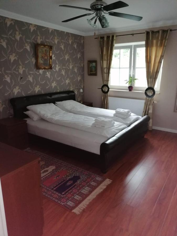 Grosses 4 Zimmer Apartment Naehe Messe Hannover Hanôver Exterior foto